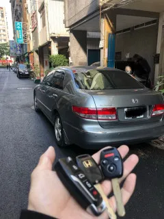 Toyota Wish 白色 摺疊鑰匙改裝實例