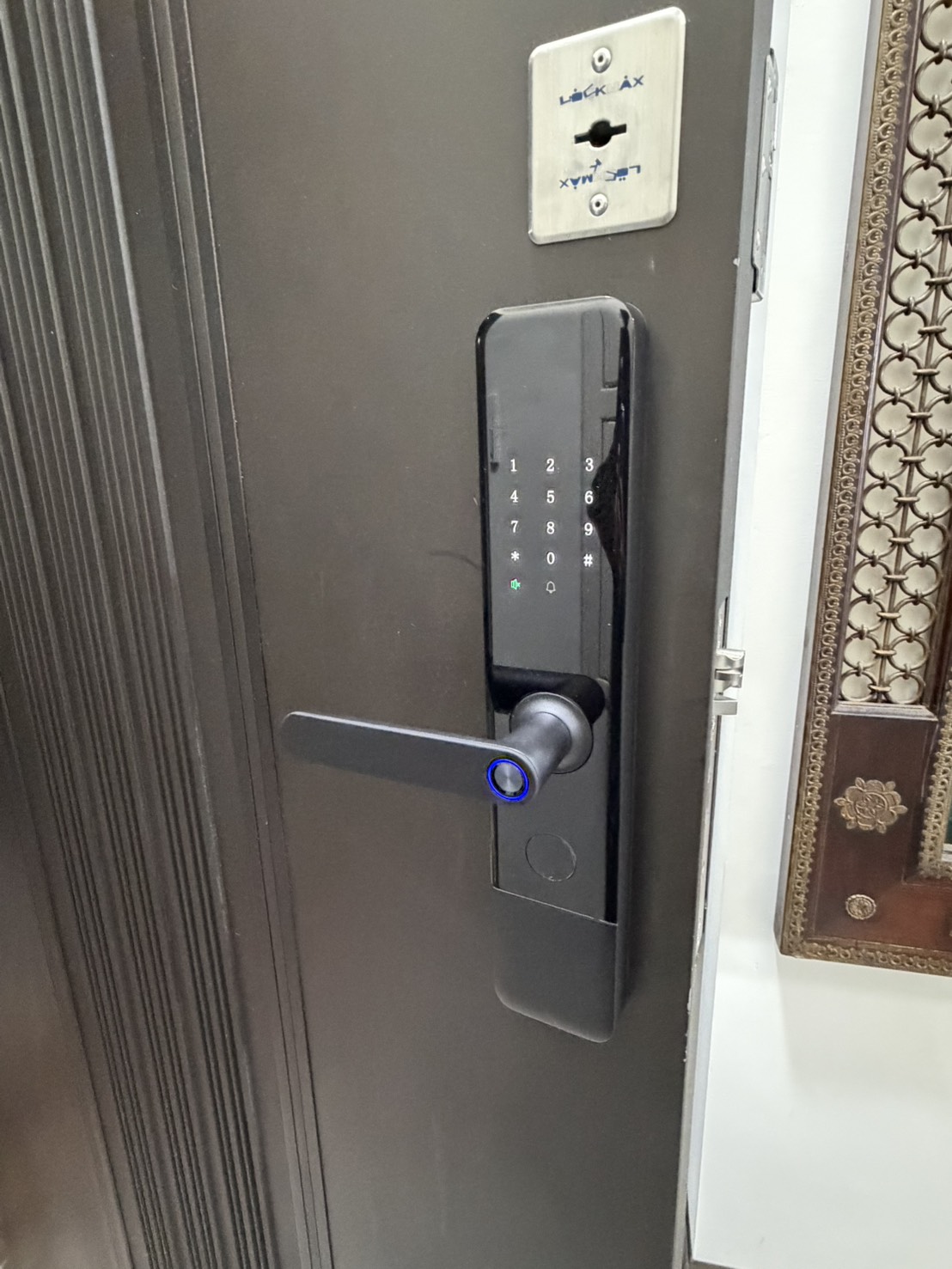 強匠鎖店 - 高雄電子鎖安裝實績：Sensirs K1 智慧指紋鎖